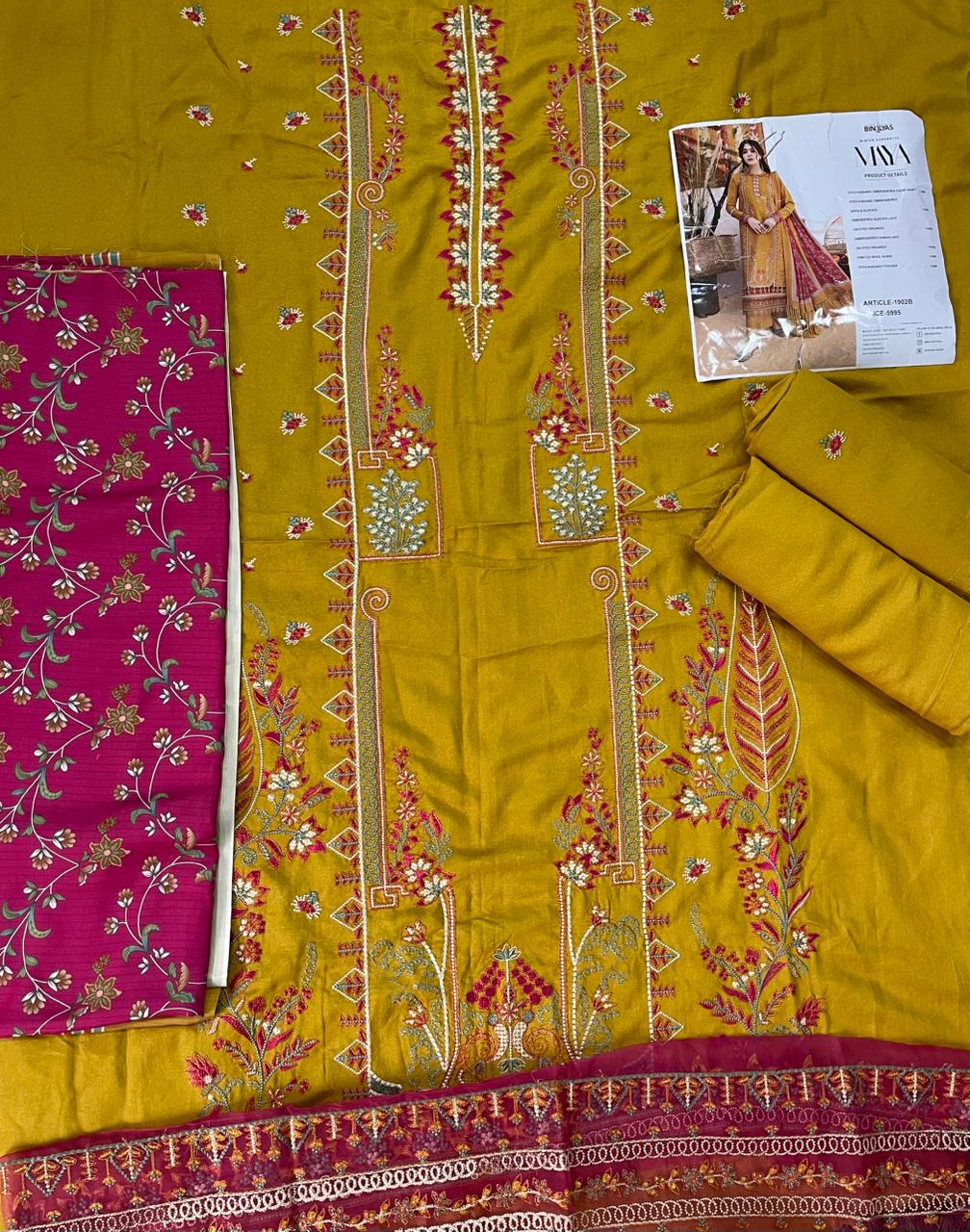 MAYA BIN ILYAS Karandi Embroidered 3PC